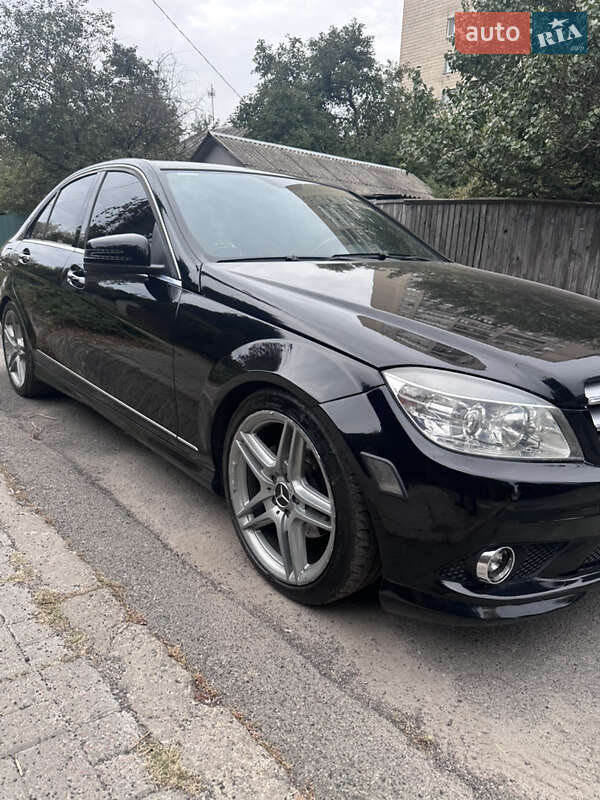 Седан Mercedes-Benz C-Class 2010 в Киеве