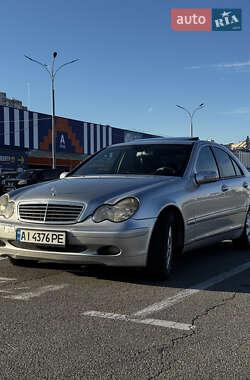 Седан Mercedes-Benz C-Class 2001 в Киеве