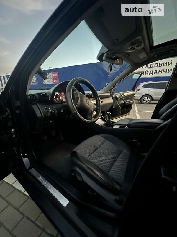 Седан Mercedes-Benz C-Class 2005 в Славуте