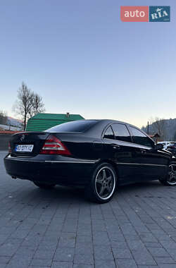 Седан Mercedes-Benz C-Class 2005 в Вигоді