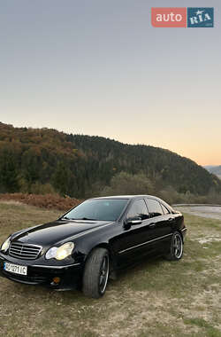 Седан Mercedes-Benz C-Class 2005 в Вигоді