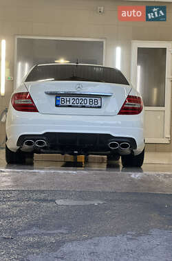 Седан Mercedes-Benz C-Class 2011 в 