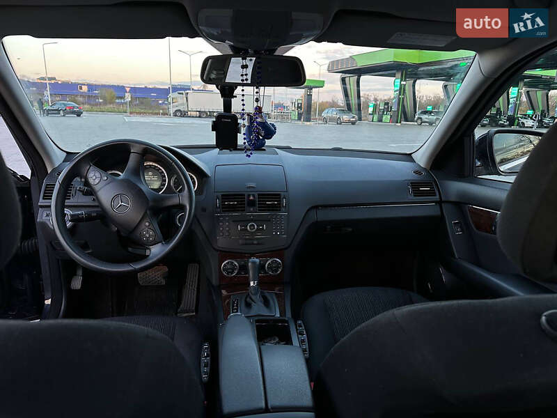 Седан Mercedes-Benz C-Class 2008 в Стрые