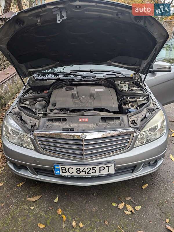 Универсал Mercedes-Benz C-Class 2009 в Львове