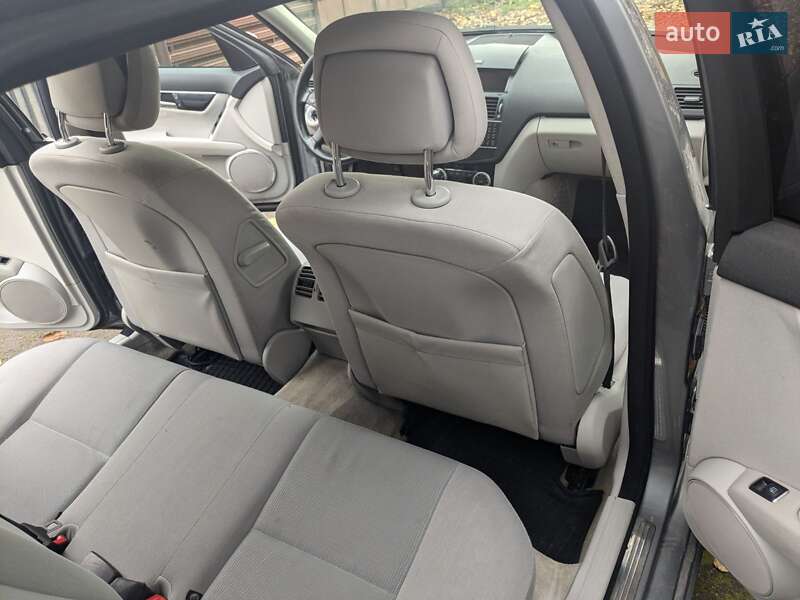 Универсал Mercedes-Benz C-Class 2009 в Львове