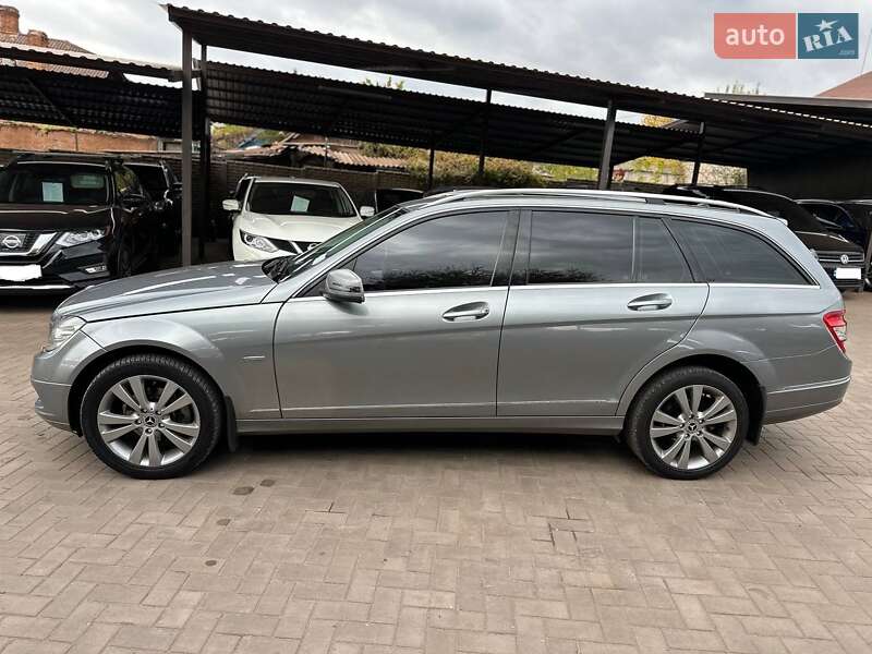 Универсал Mercedes-Benz C-Class 2010 в Кривом Роге