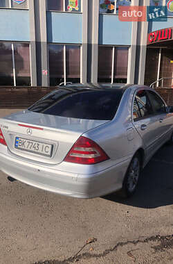 Седан Mercedes-Benz C-Class 2006 в 