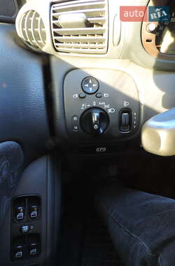 Седан Mercedes-Benz C-Class 2002 в Кривом Роге