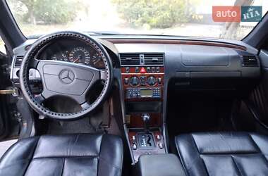 Седан Mercedes-Benz C-Class 1997 в Херсоне