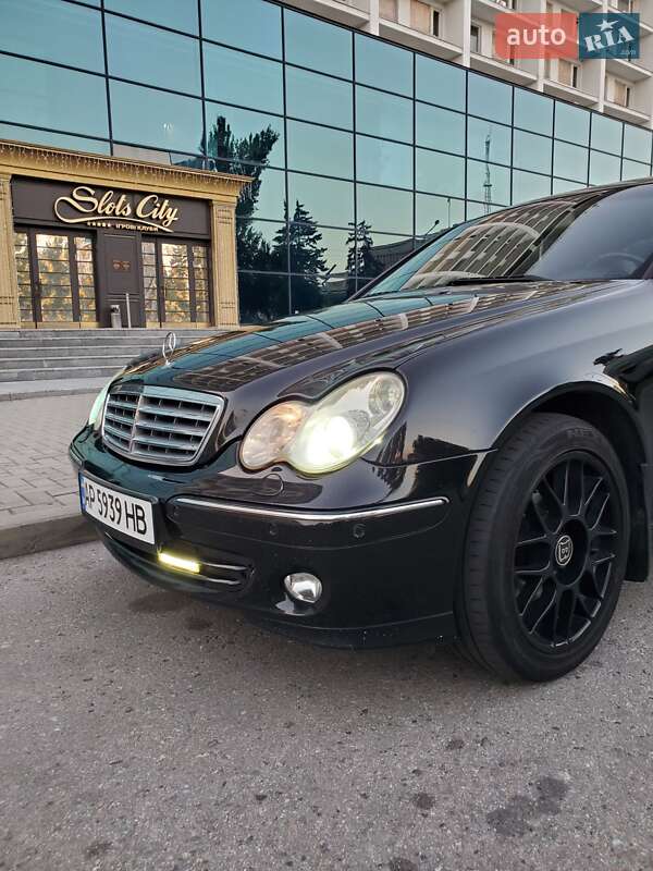 Седан Mercedes-Benz C-Class 2004 в Запорожье