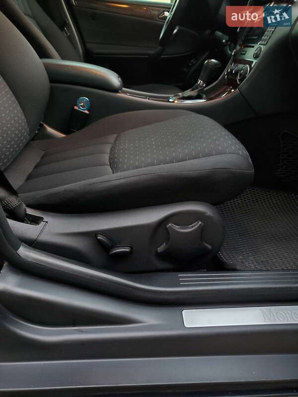 Седан Mercedes-Benz C-Class 2004 в Запорожье