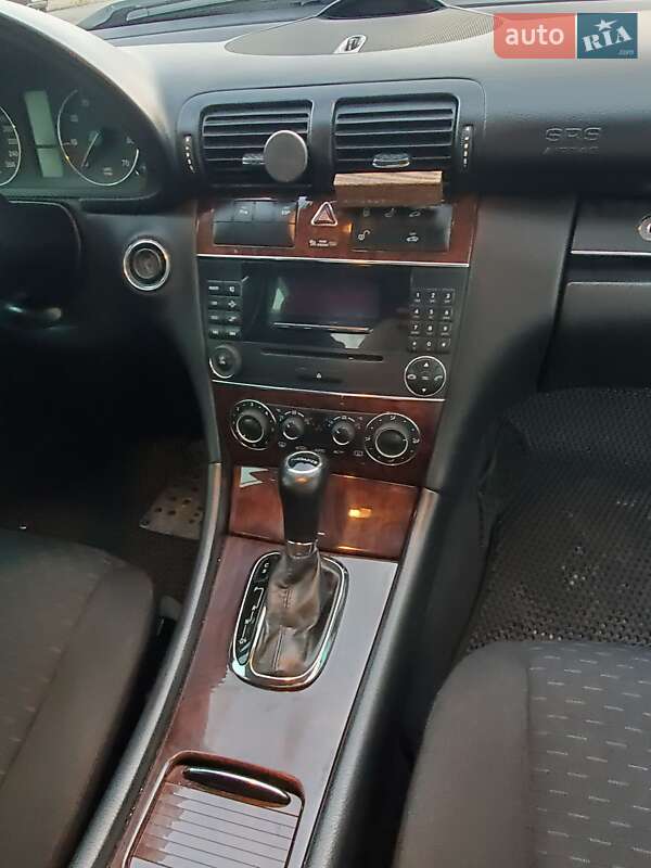 Седан Mercedes-Benz C-Class 2004 в Запорожье