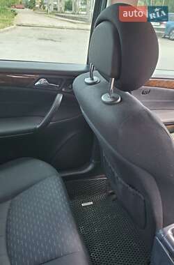 Седан Mercedes-Benz C-Class 2004 в 