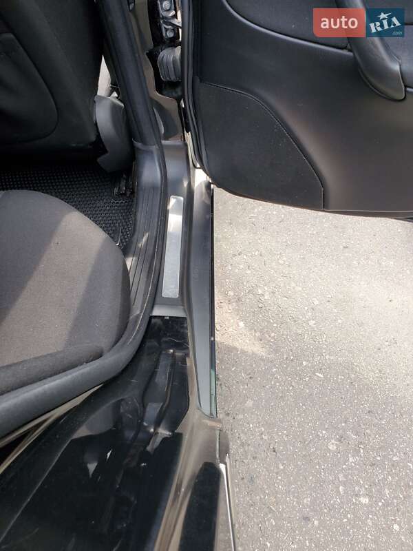 Седан Mercedes-Benz C-Class 2004 в Запорожье