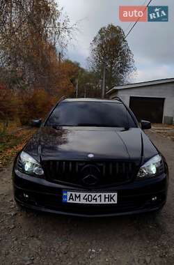 Универсал Mercedes-Benz C-Class 2010 в Киеве