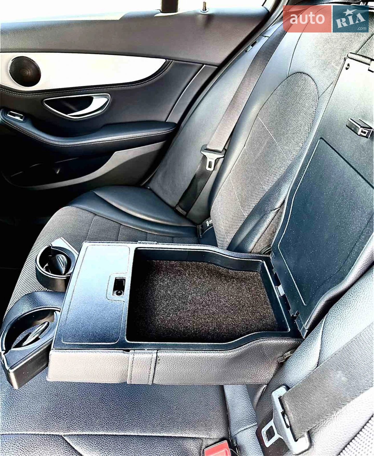 2015 Mercedes-Benz C-klasse - мініатюра 26