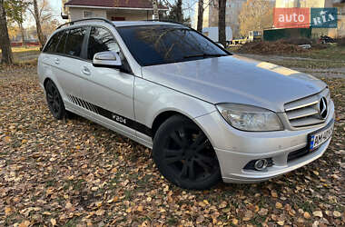 Універсал Mercedes-Benz C-Class 2008 в Житомирі