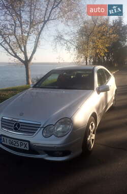 Купе Mercedes-Benz C-Class 2006 в 