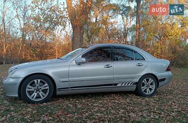 Седан Mercedes-Benz C-Class 2002 в Новоукраинке