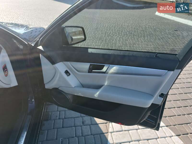 Универсал Mercedes-Benz C-Class 2012 в Николаеве