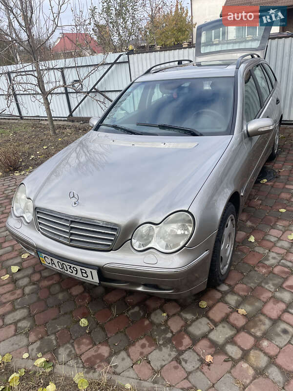 Mercedes-Benz C-Class 2004