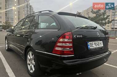 Універсал Mercedes-Benz C-Class 2005 в 