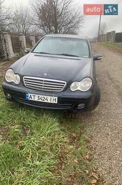 Седан Mercedes-Benz C-Class 2004 в Бурштыне