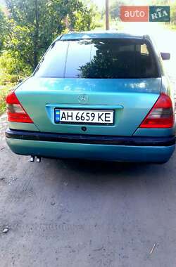 Седан Mercedes-Benz C-Class 1993 в Харкові