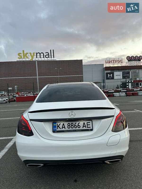 Седан Mercedes-Benz C-Class 2016 в Києві