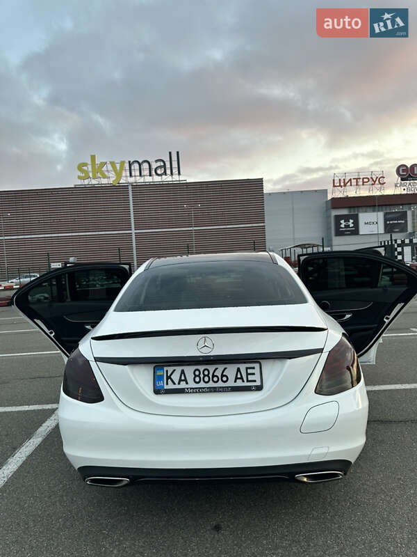 Седан Mercedes-Benz C-Class 2016 в Києві