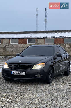 Седан Mercedes-Benz C-Class 2008 в Чернівцях