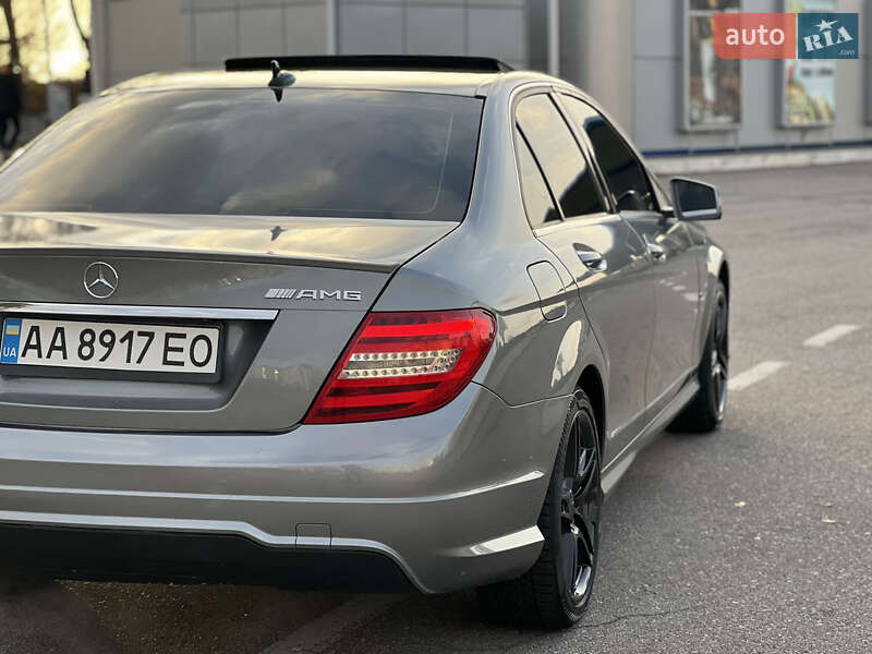 Седан Mercedes-Benz C-Class 2012 в Запорожье