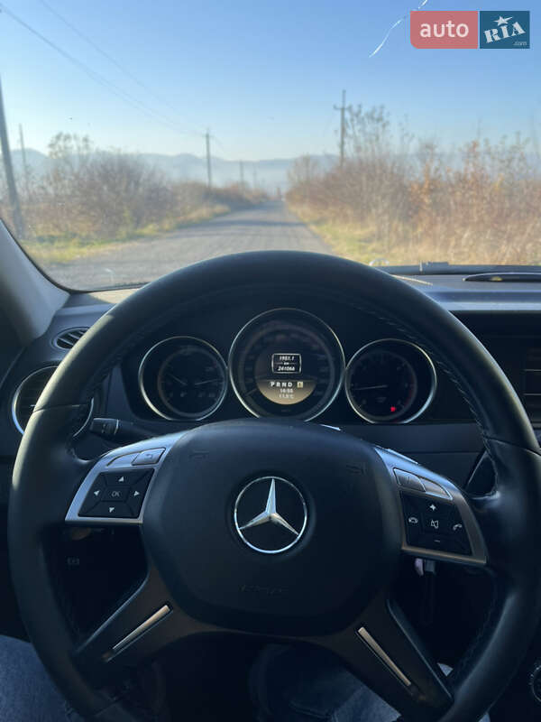 Седан Mercedes-Benz C-Class 2012 в Хусте