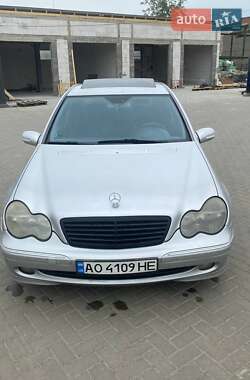 Седан Mercedes-Benz C-Class 2002 в Ужгороді