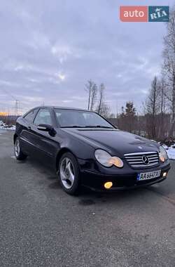 Купе Mercedes-Benz C-Class 2002 в Киеве