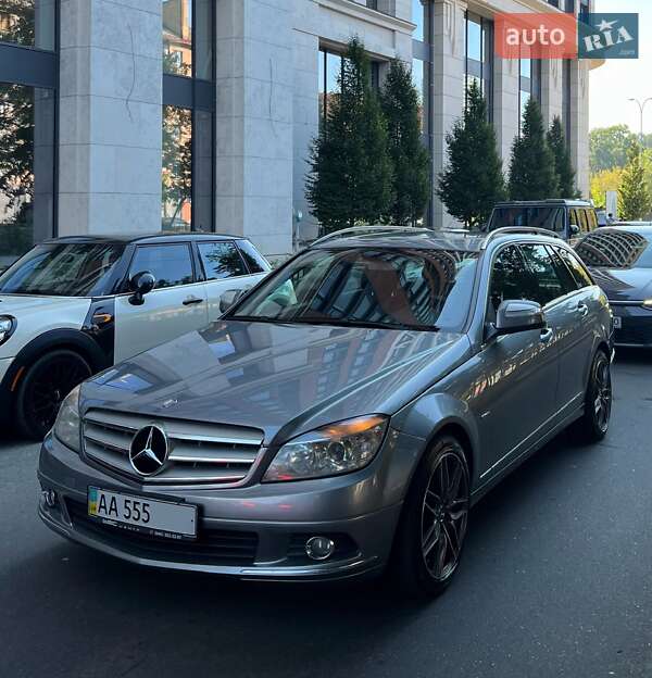 Універсал Mercedes-Benz C-Class 2008 в Києві