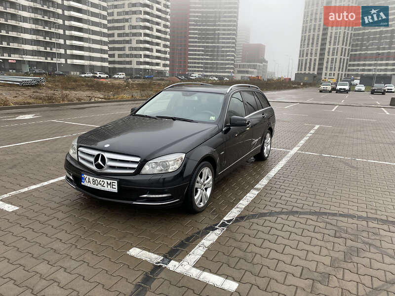 Mercedes-Benz C-Class 2011