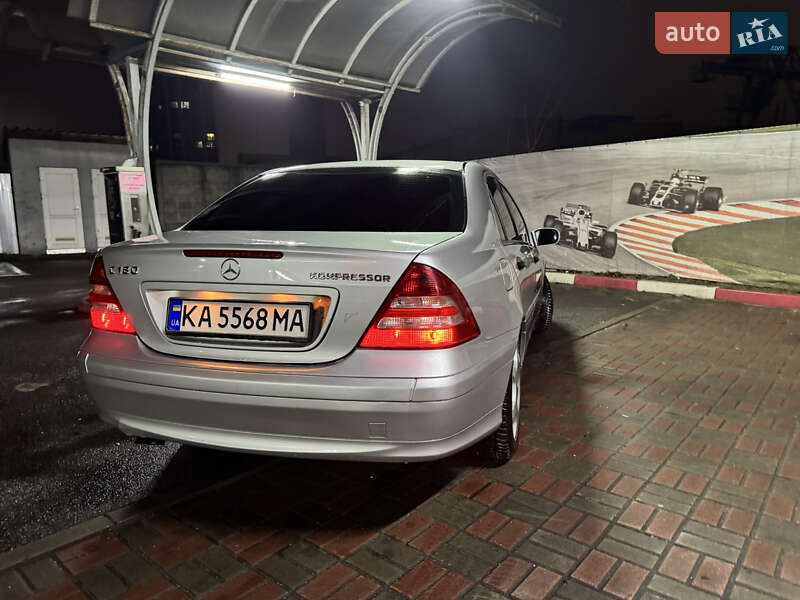 Седан Mercedes-Benz C-Class 2004 в Киеве