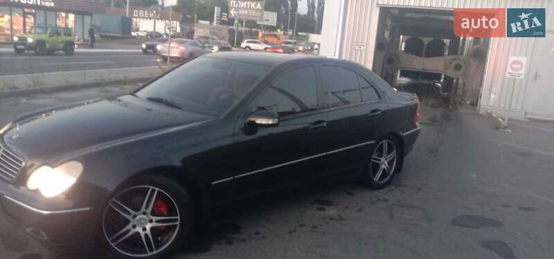 Седан Mercedes-Benz C-Class 2002 в Боярке фото 4 Седан Mercedes-Benz C-Class 2002 в Боярке