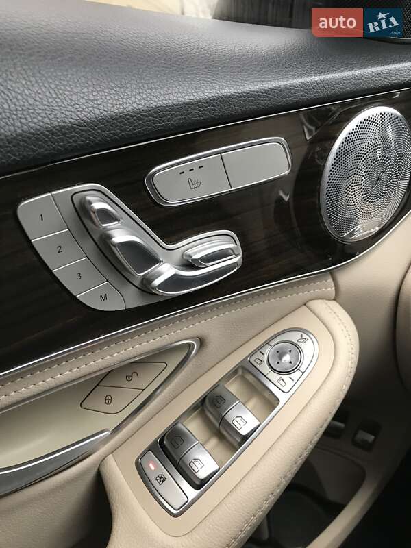 Седан Mercedes-Benz C-Class 2015 в Львове