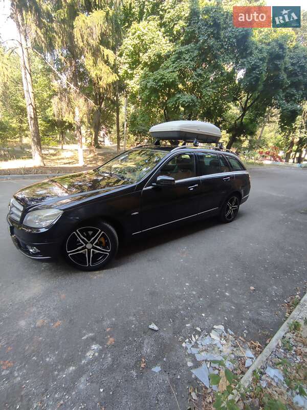 Универсал Mercedes-Benz C-Class 2010 в Дергачах