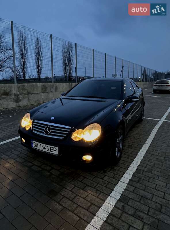 Mercedes-Benz C-Class 2005