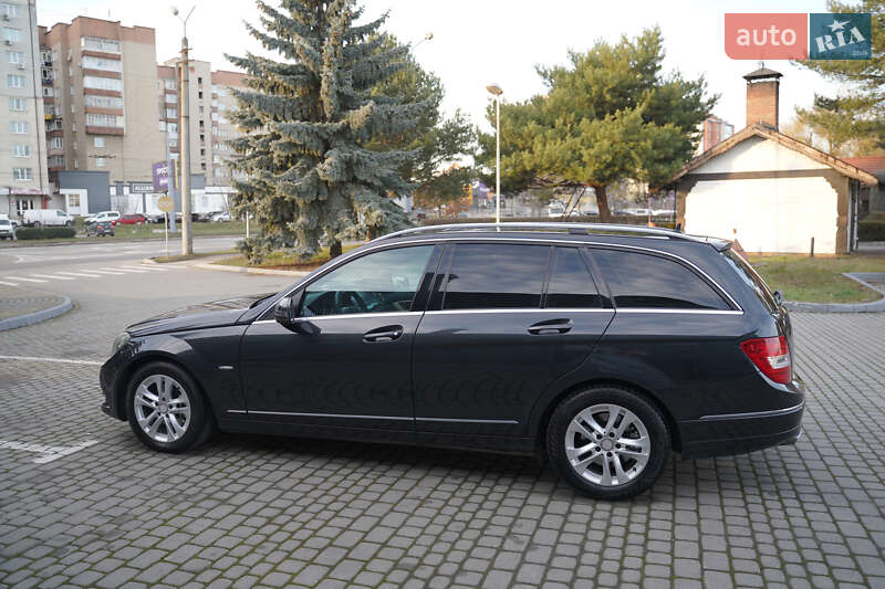Універсал Mercedes-Benz C-Class 2012 в Івано-Франківську