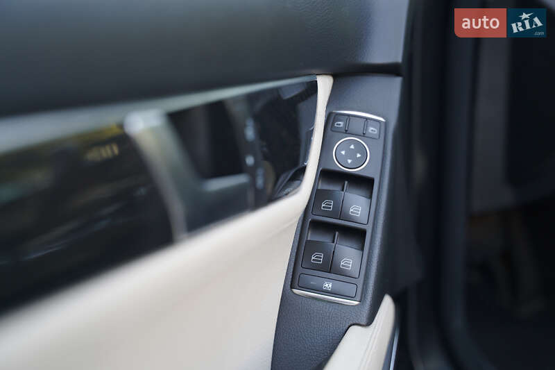 Універсал Mercedes-Benz C-Class 2012 в Івано-Франківську