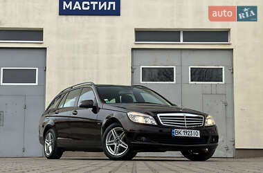 Універсал Mercedes-Benz C-Class 2010 в Рівному