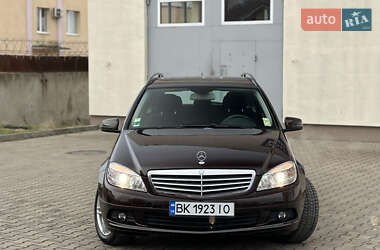 Універсал Mercedes-Benz C-Class 2010 в Рівному