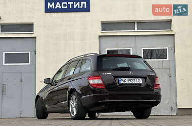 Універсал Mercedes-Benz C-Class 2010 в Рівному