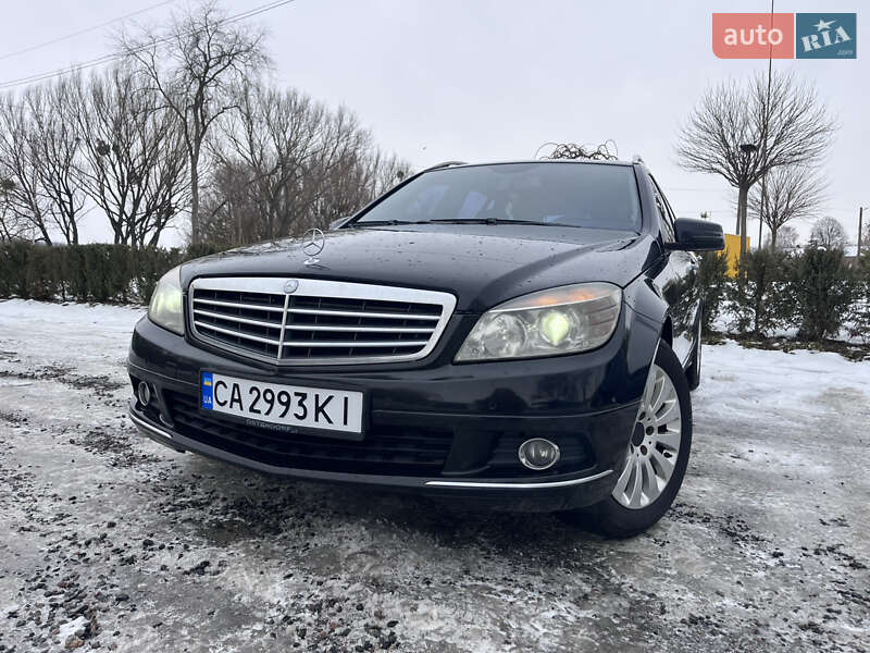 Універсал Mercedes-Benz C-Class 2011 в Києві