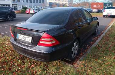 Седан Mercedes-Benz C-Class 2003 в Ивано-Франковске