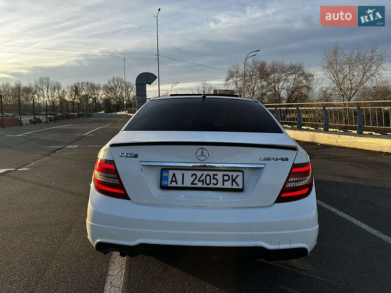 Седан Mercedes-Benz C-Class 2012 в Киеве